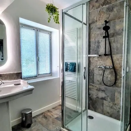 Les Hauts De - D'hotes 住宿加早餐酒店 3*