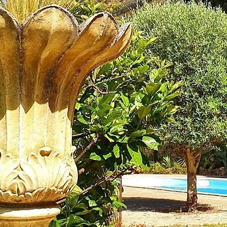 Les Hauts De - D'hotes 住宿加早餐酒店 3*