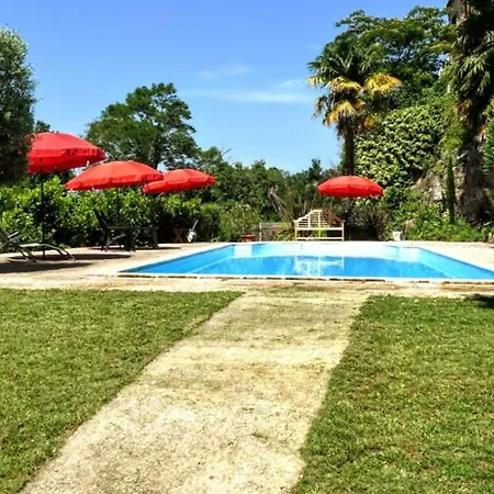 Les Hauts De - D'hotes 3* 多姆