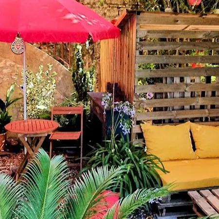 Les Hauts De - D'hotes 住宿加早餐酒店 3*