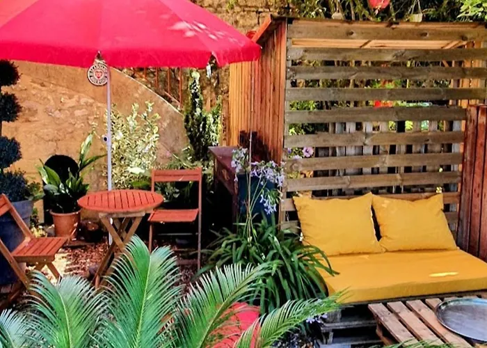 Les Hauts De - D'hotes فندق مبيت وإفطار 3*